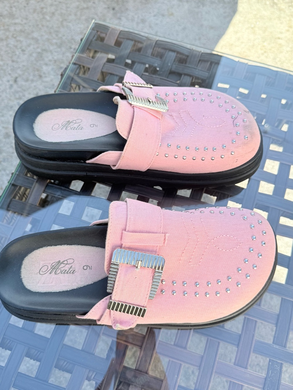 Sandal - Picture 2 of 2
